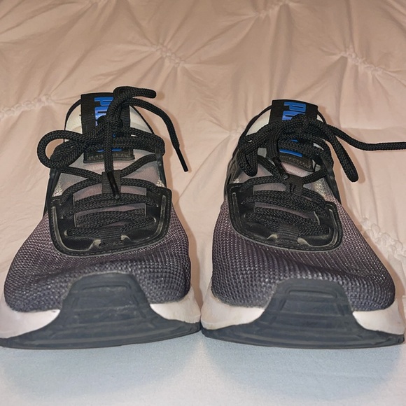 Puma - youth size 6. Great used condition. - Picture 6 of 12